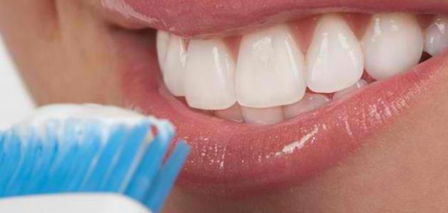 تاريخ ومعايير اختيار معجون الأسنان