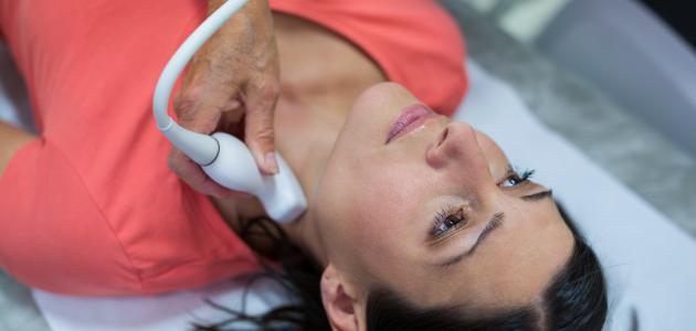 أعراض وعلاج سرطان الغدة الجار درقية