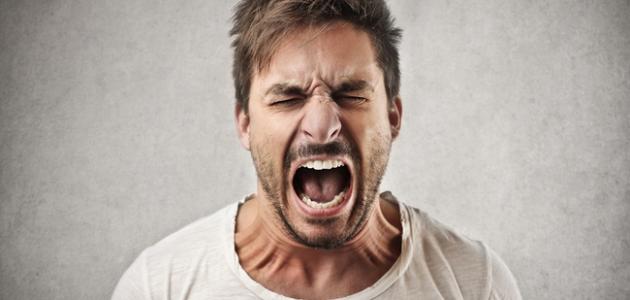 أسباب العصبية الزائدة وتأثيراتها