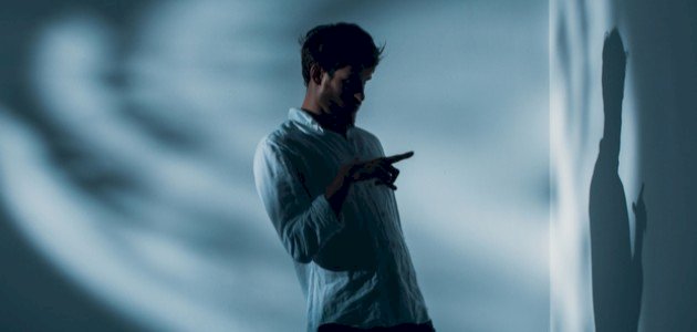 اضطراب الشخصية المرتابة: الأسباب، الأعراض، والتشخيص