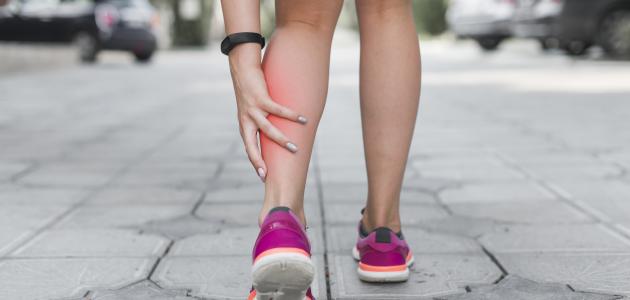 أعراض ضغط الفقرات على الأعصاب وكيفية الوقاية منها