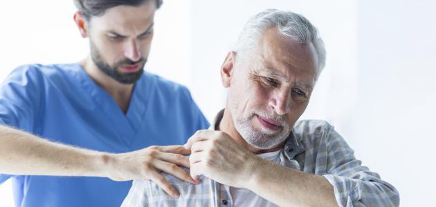 أسباب وطرق تخفيف ألم الكتف