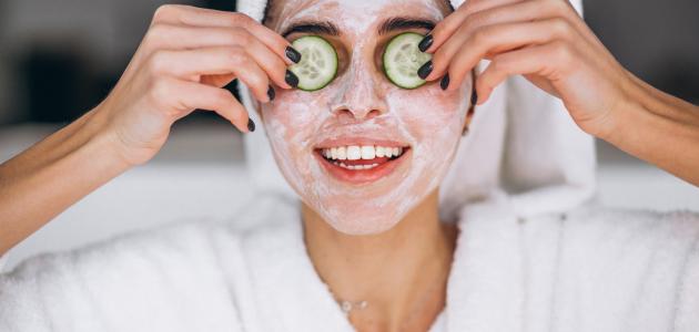 فوائد ماسك الخيار للبشرة وكيفية استخدامه