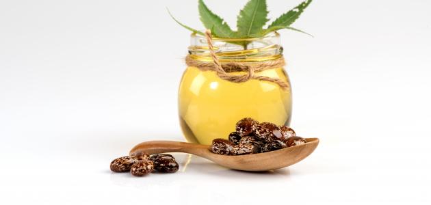 أضرار زيت الخروع على العين وكيفية استخدامه بأمان