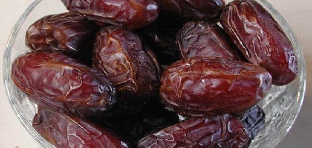 فوائد تناول التمر على الريق للبشرة والجسم