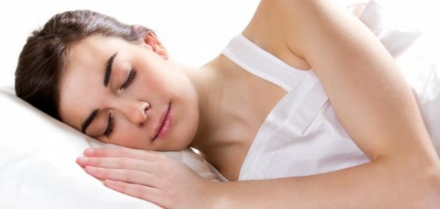 فوائد النوم المبكر للبشرة وصحة الجسم