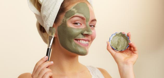 طرق العناية بالبشرة بشكل طبيعي