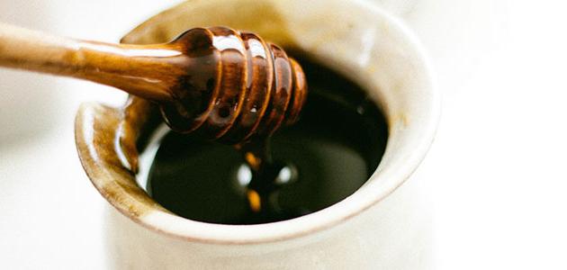 فوائد قناع القهوة والعسل للبشرة وكيفية استخدامه